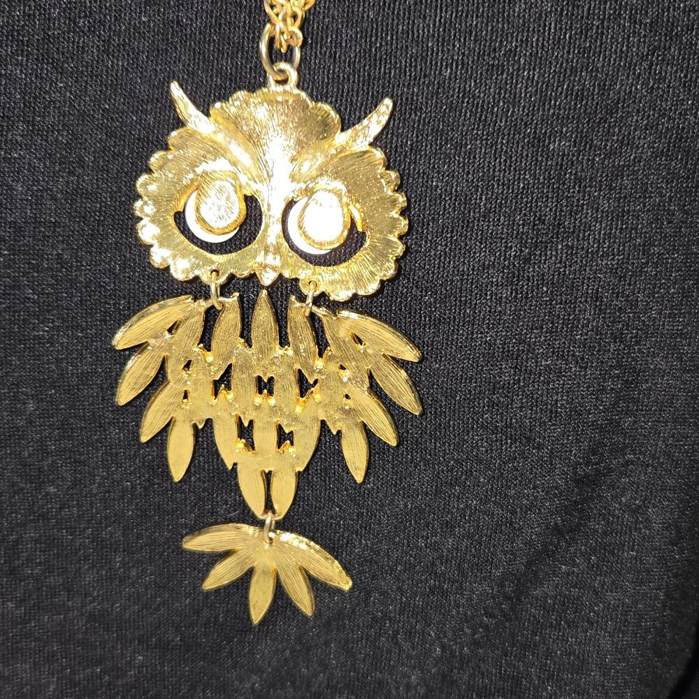 Vintage Gold Toned Owl Necklace - Picture 2 of 2